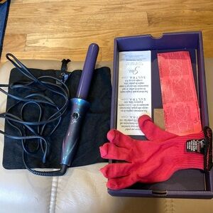 Sultra bombshell curling iron wand with glove